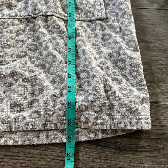 Pottery Barn Kids Cheetah Print Grey Pullover Hooded Towel Coverup Size Medium - Picture 7 of 7